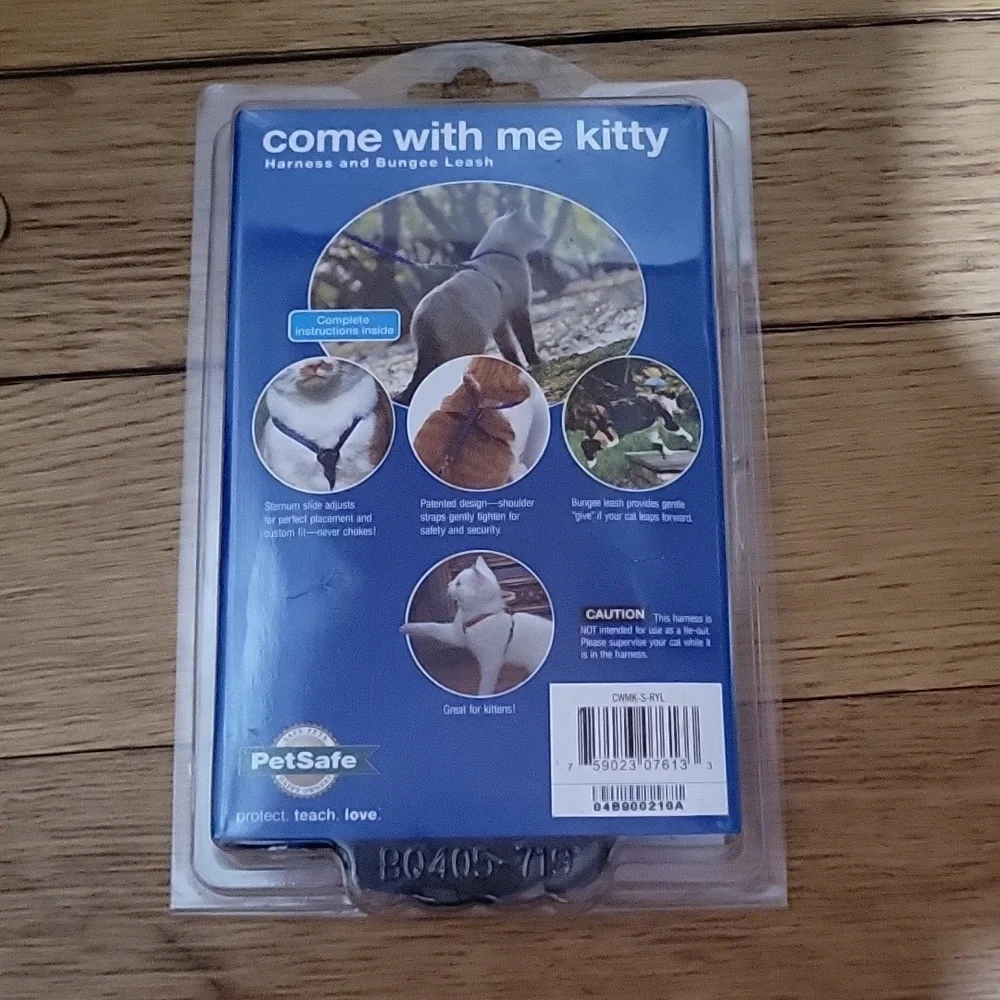 NWT PetSafe Cat Leash